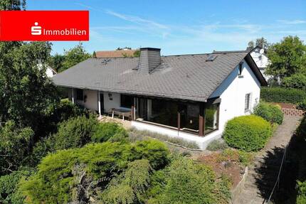 Wohnen in toller Aussichtslage! Architektenhaus auf einem 903 m² großen Grundstück! - Dillenburg