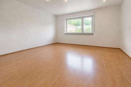 Wohnung zum Kaufen in Kaiserslautern 169.000,00 € 106 m²