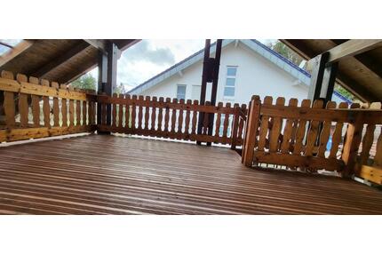 Zweifamilienhaus in ruhiger Lage mit 2 Garagen und 1552 m² Grunds - Fischbach Harztalerhof