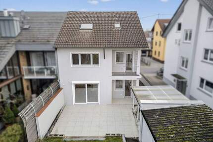 Renovierungsbedürftige Doppelhaushälfte in ruhiger Lage von Neureut - Karlsruhe