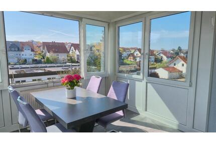 Helle 3 Zimmer Wohnung mit Wintergarten - Großbettlingen