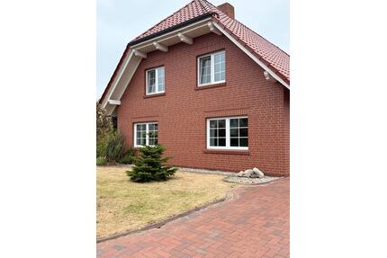 Wunderschönes Einfamilienhaus - 385.000,00&nbsp;EUR Kaufpreis, ca.&nbsp; 150,00&nbsp;m&sup2; in Großheide (PLZ: 26532)