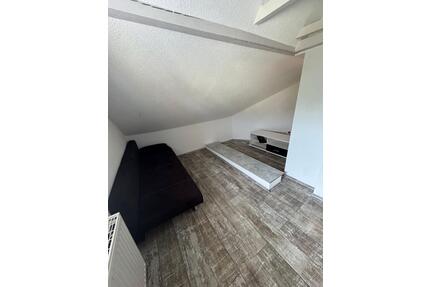 1,5 Zimmer Wohnung mit Gartenbenutzung - Erdmannhausen