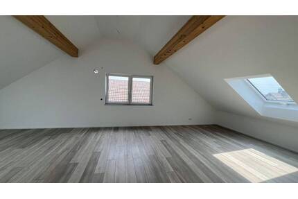 Willkommen in Ihrem Familienparadies: Traumhafte Doppelhaushälfte in Kirchhausen! - Heilbronn / Kirchhausen