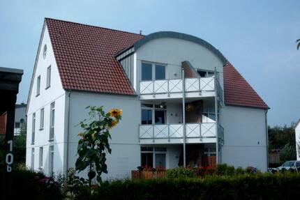 Schöne, helle Oberwohnung mit Balkon und Stellplatz - Oldenburg Kreyenbrück
