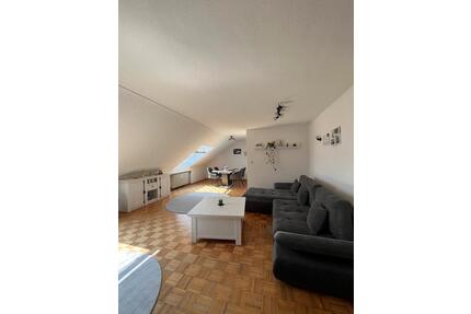 Charmante 4-Zimmer-Dachgeschosswohnung + Garage in Heusweiler