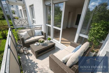 2 Zimmer Wohnung mit WOW-Faktor, Balkon, Tiefgarage, Fahrstuhl, Einbauküche, neues Bad in Zwickau