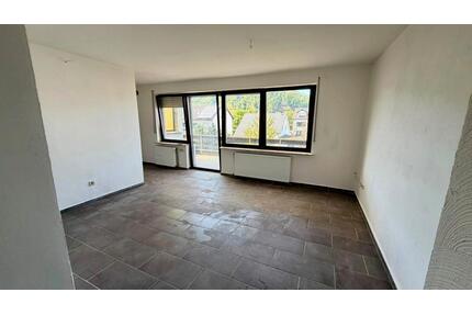 Schöne 4-ZKB Wohnung mit Balkon in Dillingen-Pachten - Dillingen (Saar)