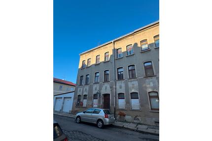 Haus mit 4 Wohnungen - 34.000,00&nbsp;EUR Kaufpreis, ca.&nbsp; 207,00&nbsp;m&sup2; in Crimmitschau (PLZ: 08451)