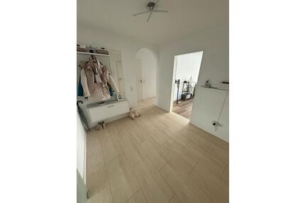 3-Zimmer-Eigentumswohnung – komplett saniert & bezugsfertig - Neuss Allerheiligen