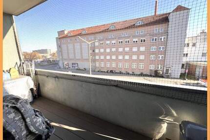 FREI werdende TOP 2-Zimmer-Wohnung mit Balkon und optionaler Erweiterung zur 4-Zimmer-Wohnung - Nürnberg Gostenhof