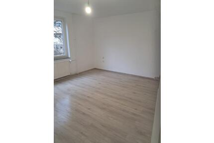Wohnung zu Vermieten - 480,00&nbsp;EUR Kaltmiete, ca.&nbsp; 69,00&nbsp;m&sup2; in Altenstadt an der Waldnaab (PLZ: 92665)