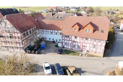 Mehrfamilienhaus in Wolfhagen - Jahresnettokaltmiete über 76.000€