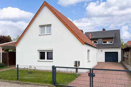 PURNHAGEN-IMMOBILIEN - Burgdamm - Freistehendes Einfamilienhaus mit nicht genehmigtem Nebengebäude! - Bremen / Burgdamm