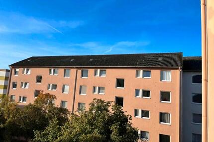 1x renoviertes WG Zimmer mit Balkon ab sofort- Warmmiete 550€ - Laatzen