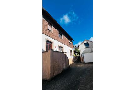 Ein-bis Zweifamilienhaus - 195.000,00&nbsp;EUR Kaufpreis, ca.&nbsp; 140,00&nbsp;m&sup2; in Bexbach (PLZ: 66450)