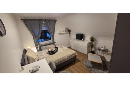 Möbliertes Zimmer ca. 3 Min zur S-Bahn Hoheneichen. 01.05.26. - Hamburg Wandsbek