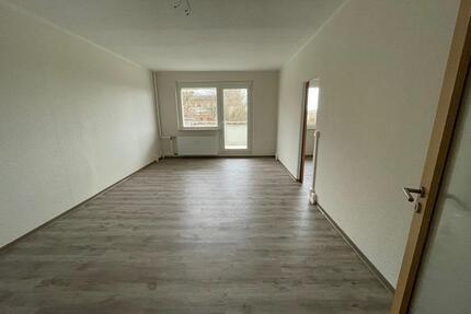 3-Raum-Wohnung mit Balkon im 1. OG - Oschersleben (Bode)