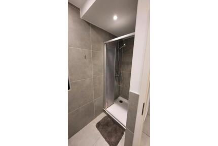 Möbliertes WG-Zimmer mit Balkon & Top Verkehrsanbindung in 4er WG - München Giesing