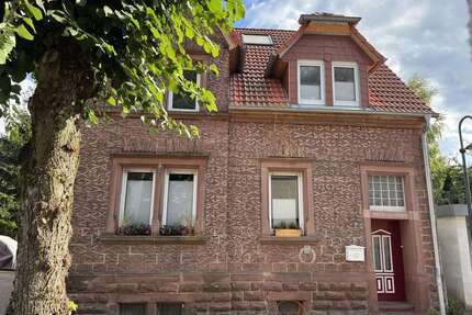 Haus zum Kaufen in Waldfischbach-Burgalben 239.000,00 € 107 m²