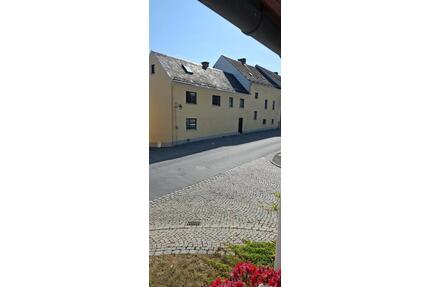 Bauernhaus mit viel Platz, 3 Garagen & Scheune in Köditz