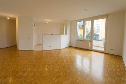 Leerstehende 2-Zimmer-Wohnung mit Sonnenbalkon und TG-Stellplatz in Rheinlage auf Erbbaugrundstück - Düsseldorf Benrath