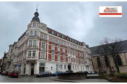 Erstbezug nach Sanierung - hochwertige 2-Zimmer-Wohnung mit neuer Küche & Aufzug - Zeitz