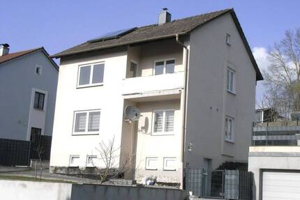 Einfamilienhaus mit großem Grundstück und Doppelgarage - Vilsbiburg