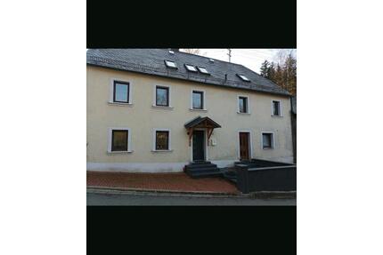 Haus in ruhiger Lage - 112.000,00&nbsp;EUR Kaufpreis, ca.&nbsp; 180,00&nbsp;m&sup2; in Röslau (PLZ: 95195)