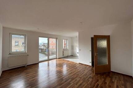 Lichtdurchflutete 2-Zimmer-Wohnung mit franz. Balkon in Seifhennersdorf