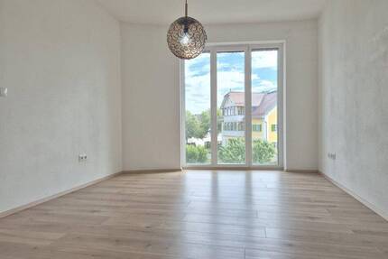 Stilvolle 3-Zimmer-Wohnung mit Balkon - Top-Lage in Ergoldsbach