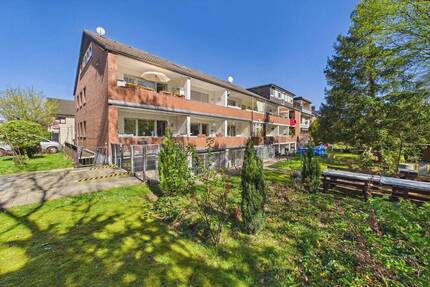 Attraktives Investment: MFH mit 12 WE, Kita, Büro und Ausbaureserve in ruhiger Lage - Dormagen Zons