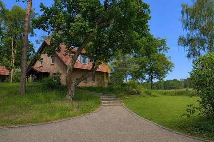 Haus zum Mieten in Gifhorn Winkel 1.900,00 € 155 m² - Gifhorn / Winkel
