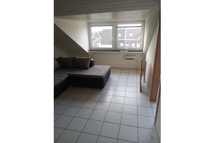 Gemütliche 2,5 Zimmer-DG-Wohnung in Mülheim Dümpten - Mülheim an der Ruhr