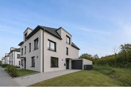 Haus zum Mieten in Kerpen Türnich 2.470,00 € 159.5 m² - Kerpen / Türnich