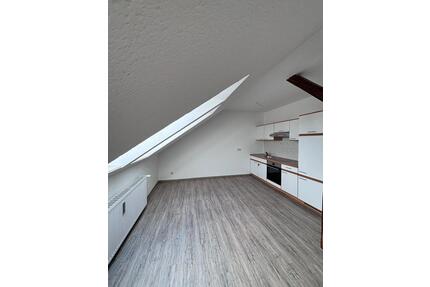 Gemütliche 2-Zimmer-Dachgeschosswohnung mit offener Küche - Wittenberge