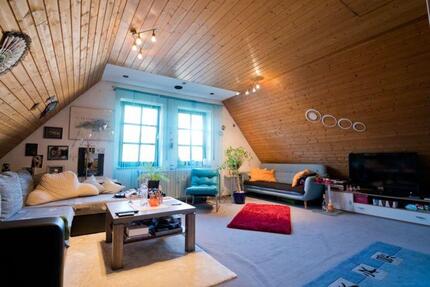 Charmante 1,5-Zimmer-Dachgeschosswohnung in Dettenhausen