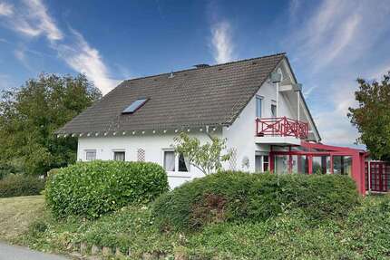 Haus zum Kaufen in Beltheim-Sevenich 229.000,00 € 130.51 m²