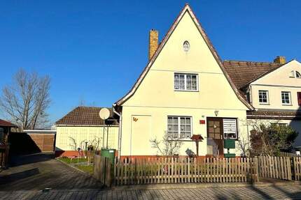 Gemütliches Reihenendhaus mit Carport und Werkstatt - Gräfenhainichen Zschornewitz