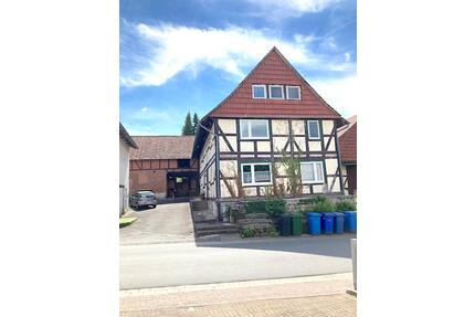 Mehrfamilienhaus + Nebengebäude und Baugrundstück - Göttingen Oststadt