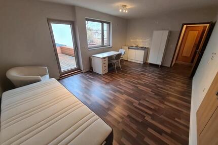 5 -zimmer WG, ein zimmer is verfügbar 22m2, ab 01.05.2026 - Frankfurt am Main Bonames