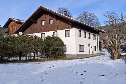 Haus zum Kaufen in Bodenmais 129.000,00 € 208 m²