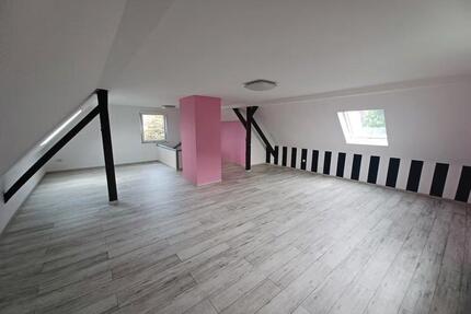Einfamilienhaus mit Garten, Garage und 6 Zimmern in Altenkirchen - Altenkirchen (Westerwald)