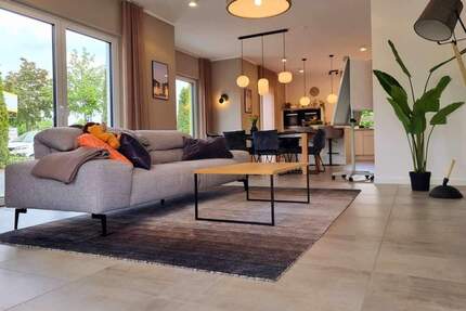 Raffinesse, Komfort und modernste Technik unter einem schicken Satteldach vereint! - Neukieritzsch Kahnsdorf