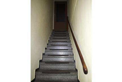 Wohnung ca. 68 qm zu vermieten - 450,00&nbsp;EUR Kaltmiete, ca.&nbsp; 68,00&nbsp;m&sup2; in Ulmen (PLZ: 56766)