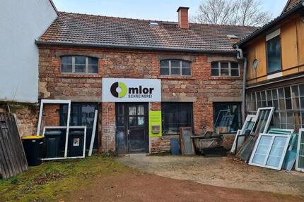 Schreinerei oder Lagerfläche - 1.050,00&nbsp;EUR Kaltmiete, ca.&nbsp; 300,00&nbsp;m&sup2; in Homburg (PLZ: 66424)