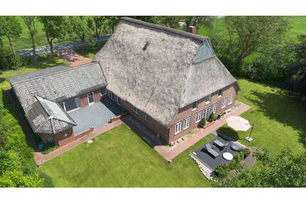 Haus zum Kaufen in Nortorf 1.100.000,00 € 520 m²