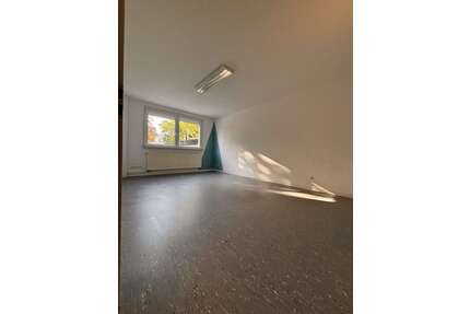 Büro in Bitterfeld-Wolfen 462,00 € 71 m²
