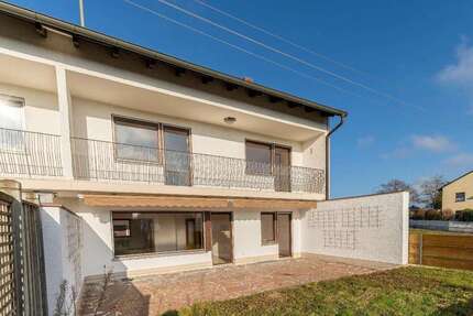 Haus zum Mieten in Friedberg 1.700,00 € 200 m²