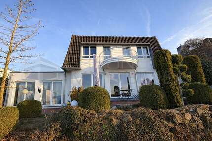 Haus zum Kaufen in Idstein 1.055.000,00 € 200 m²